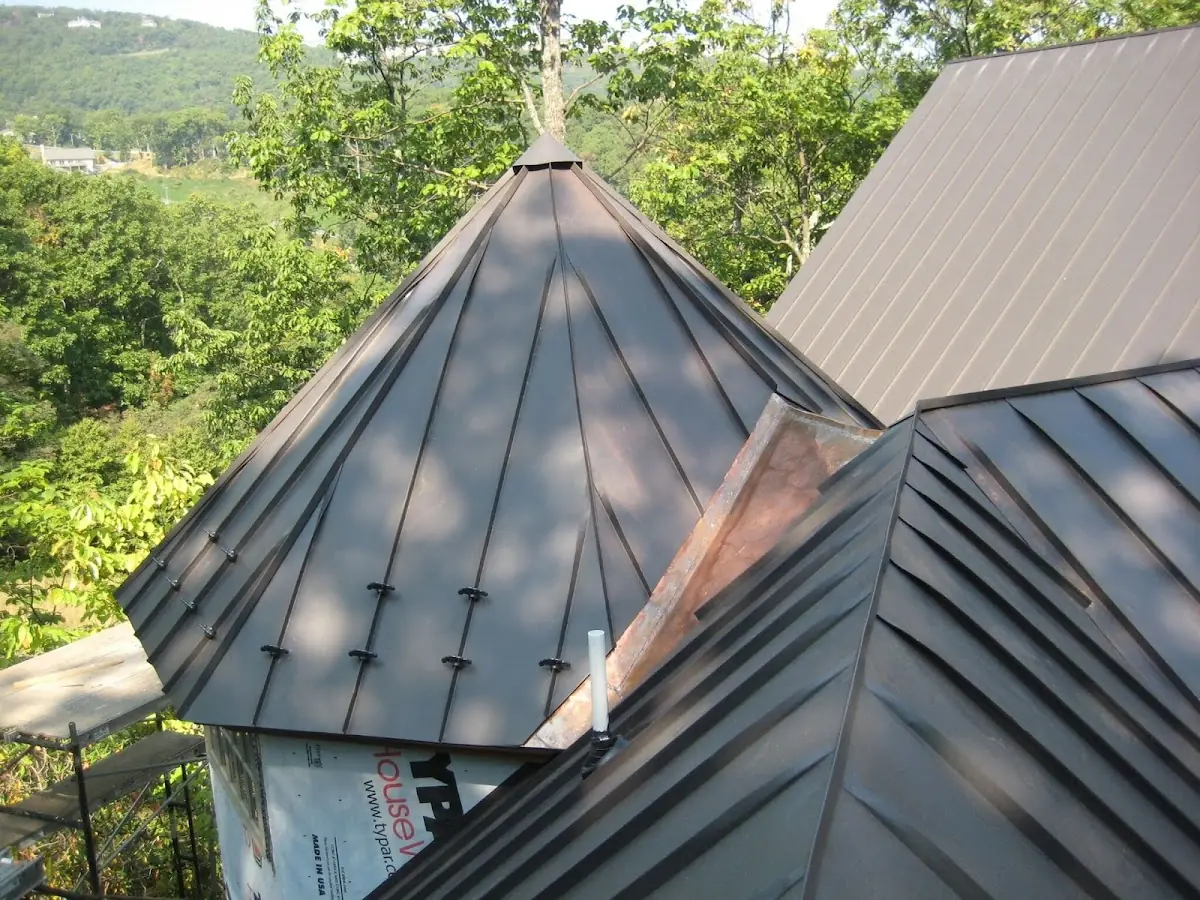 Professional Roof Tarp Installation by Craftsman Roofing in Chipley